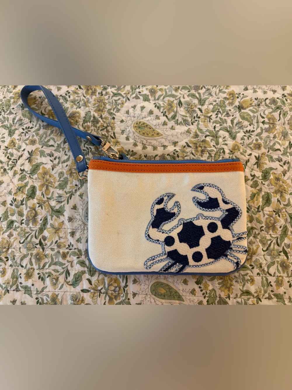 Spartina 449 White Canvas Wristlet with Blue Crab Applique and Orange Trim